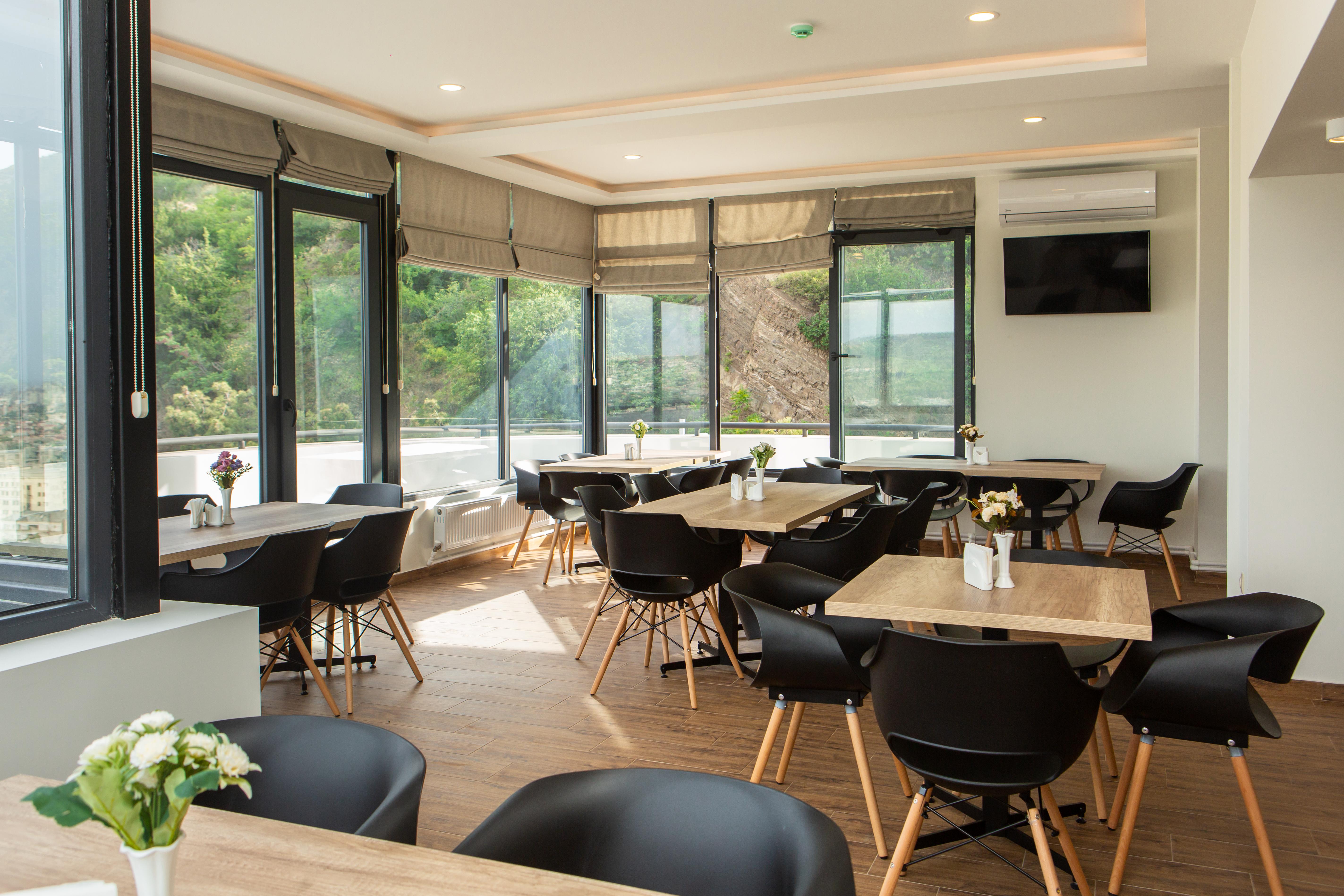Vista Hotel Tbilisi ภายนอก รูปภาพ